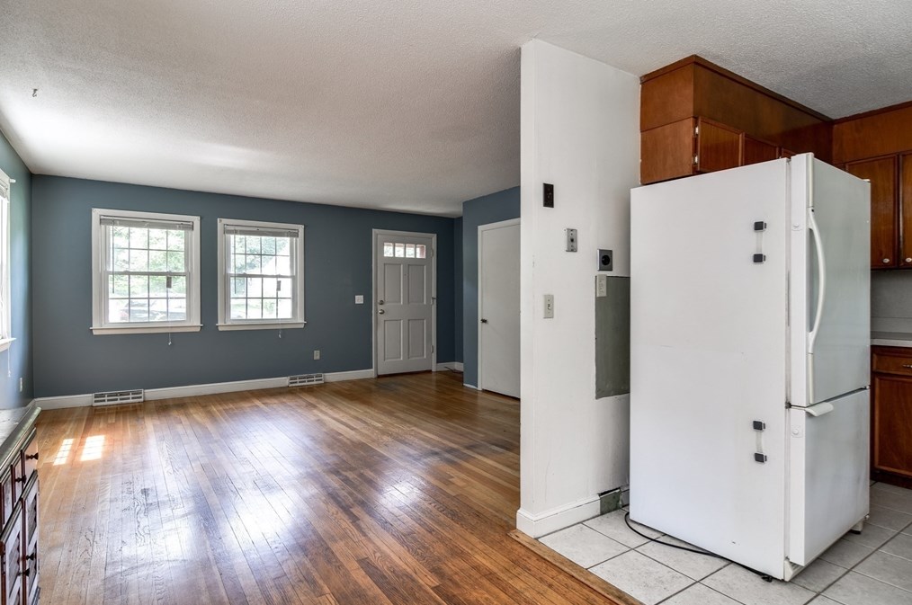 23 Priscilla Rd, Hopkinton MA  01748-2115 exterior