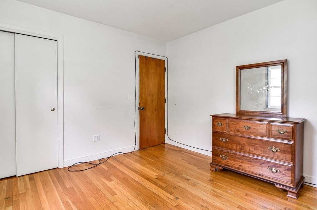 23 Priscilla Rd, Hopkinton MA  01748-2115 exterior