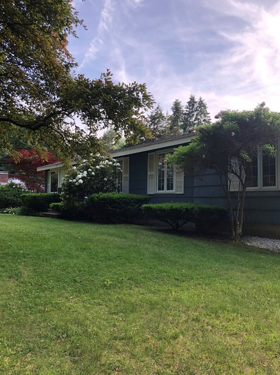 153 New Boston Rd, Sturbridge, MA exterior