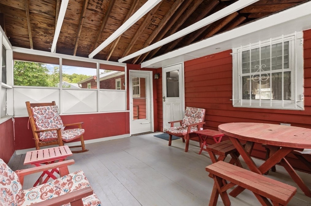 8 Apple Hl Rd, Peabody MA exterior