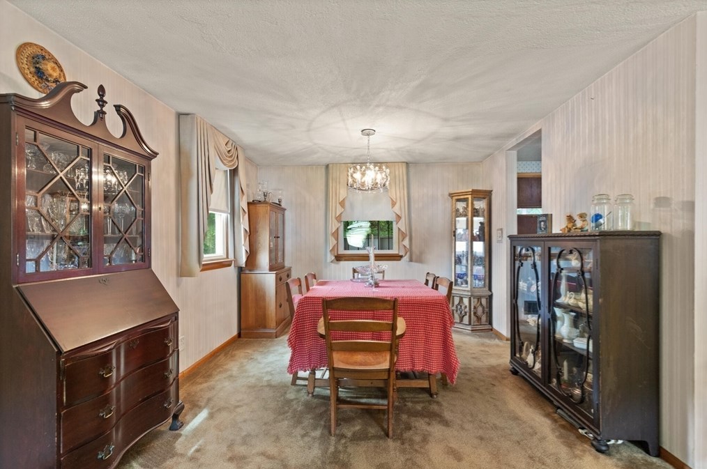 8 Apple Hl Rd, Peabody MA exterior