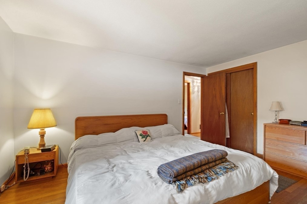 8 Apple Hl Rd, Peabody MA exterior