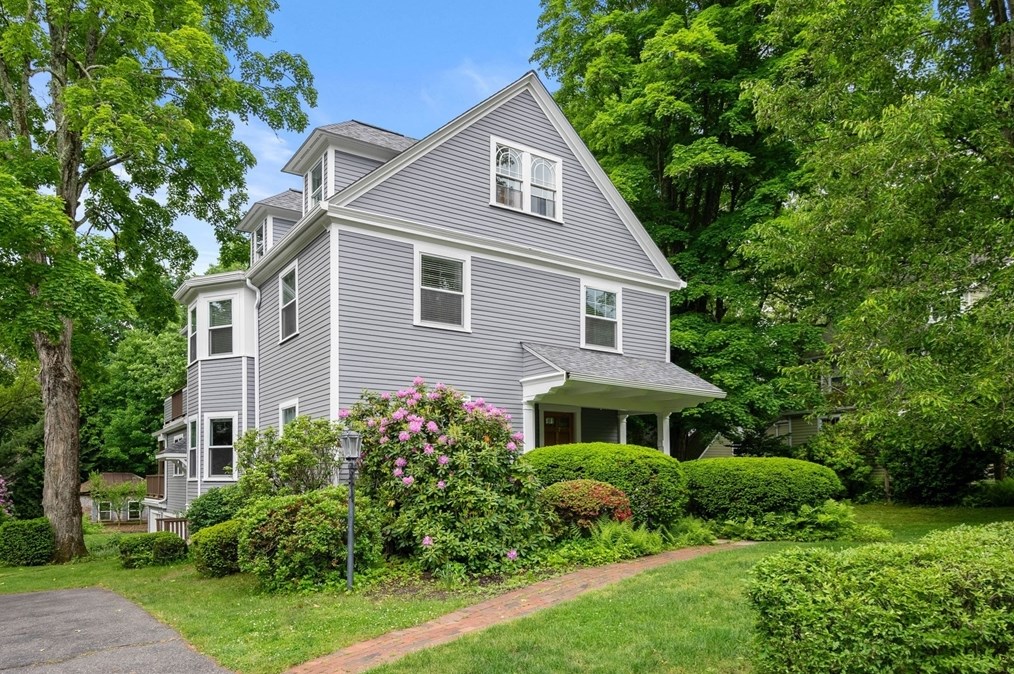 27 Forest St, Wellesley, MA 02481 exterior