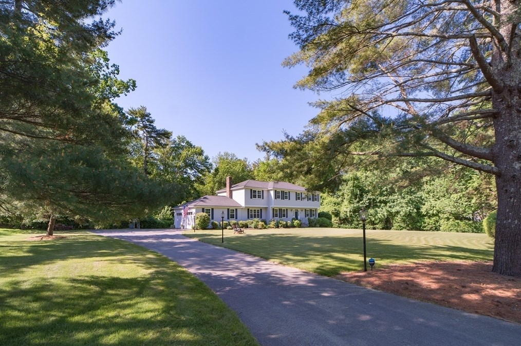 40 Whichita Rd, Medfield, MA 02052-2931