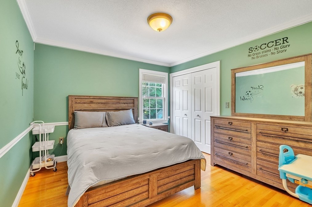 59 Radisson Ln, Montgomery MA 01085-3785 exterior