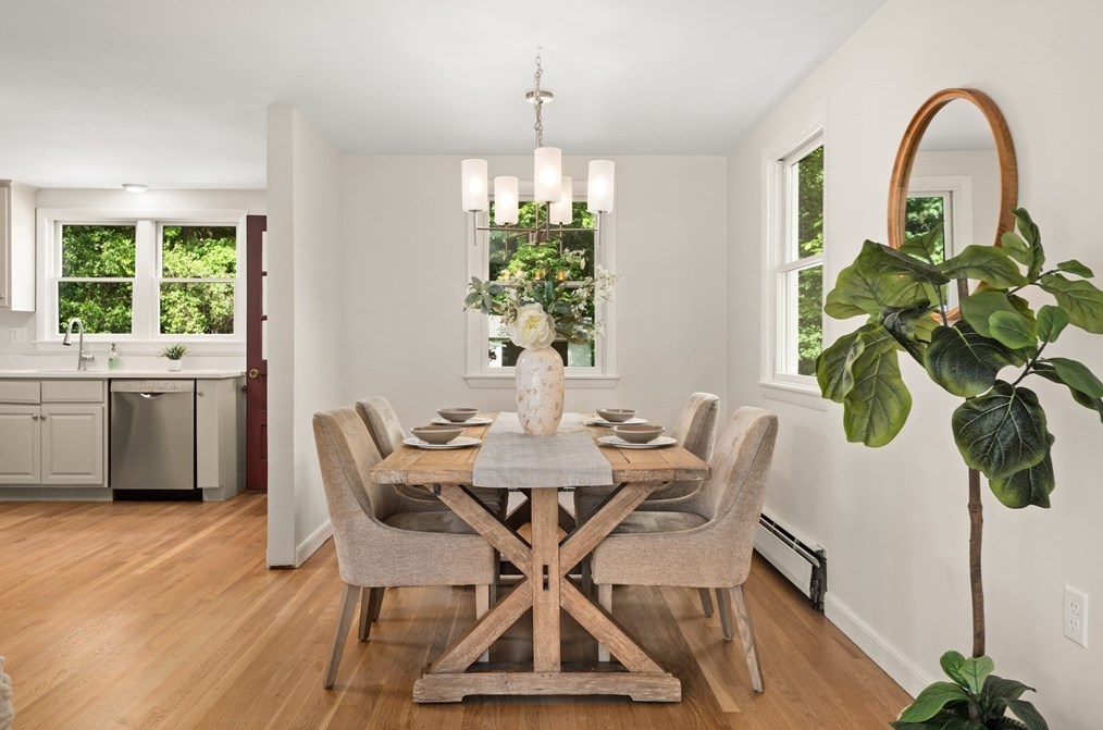 105 Central St, North Reading MA 01864-1709 exterior