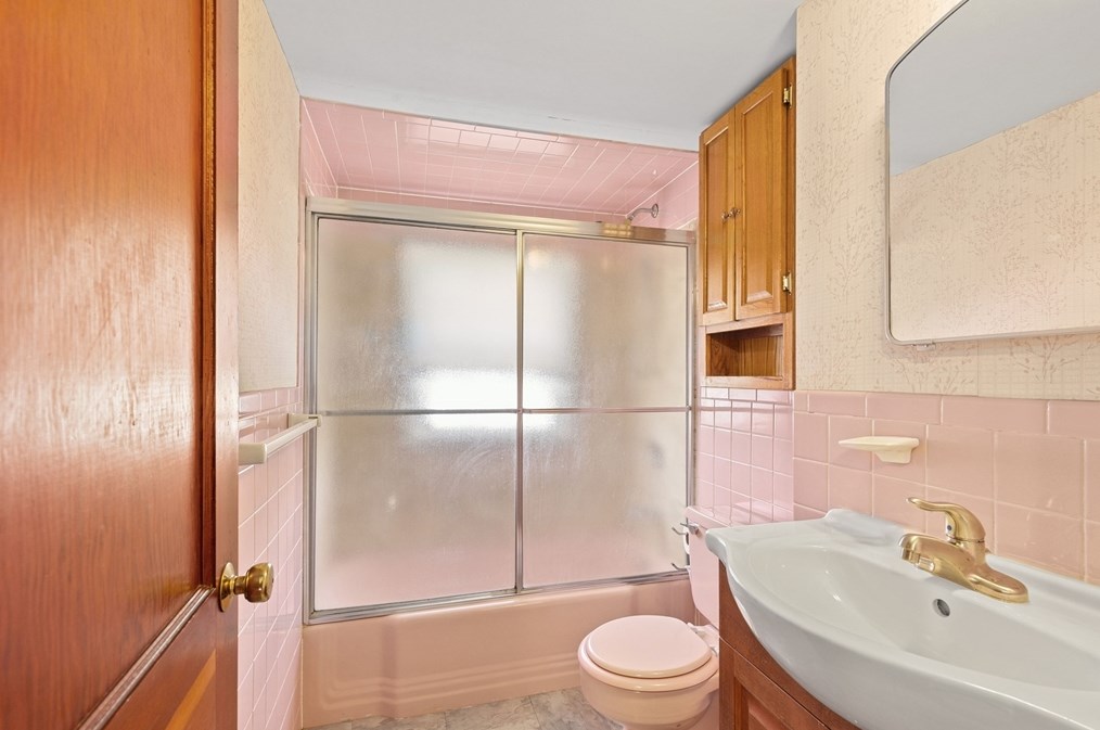 3 Alden Rd, Peabody MA 01960-5220 exterior