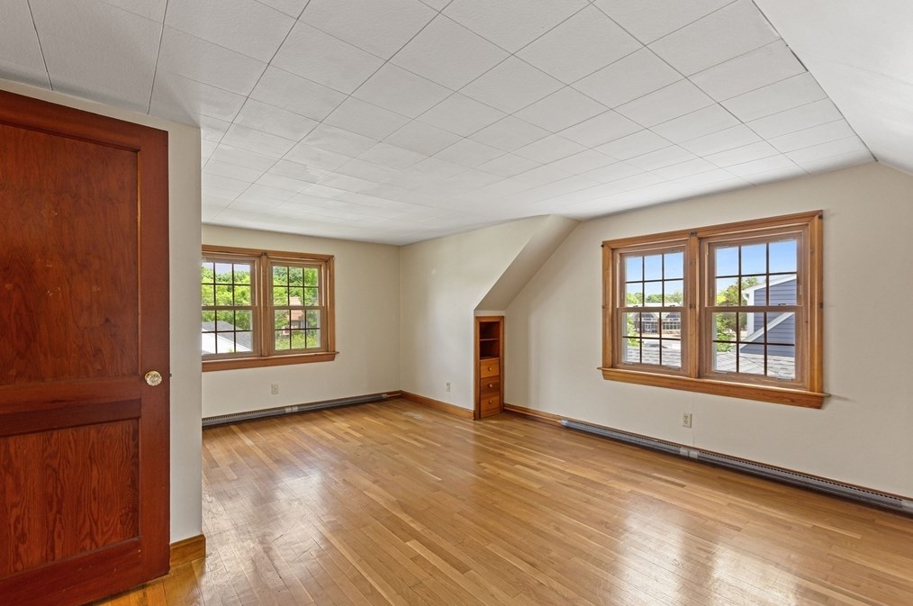 3 Alden Rd, Peabody MA 01960-5220 exterior