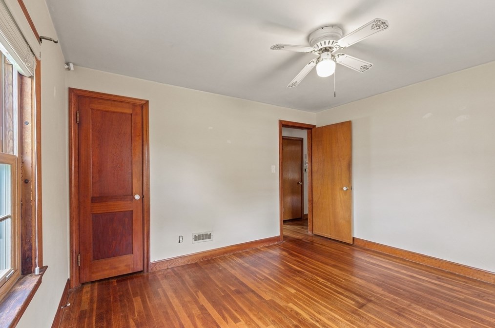 3 Alden Rd, Peabody MA 01960-5220 exterior