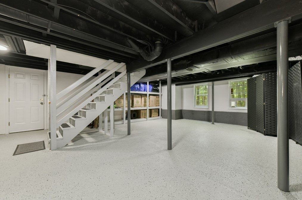 2 Edge Way, Northborough MA 01532-1360 exterior