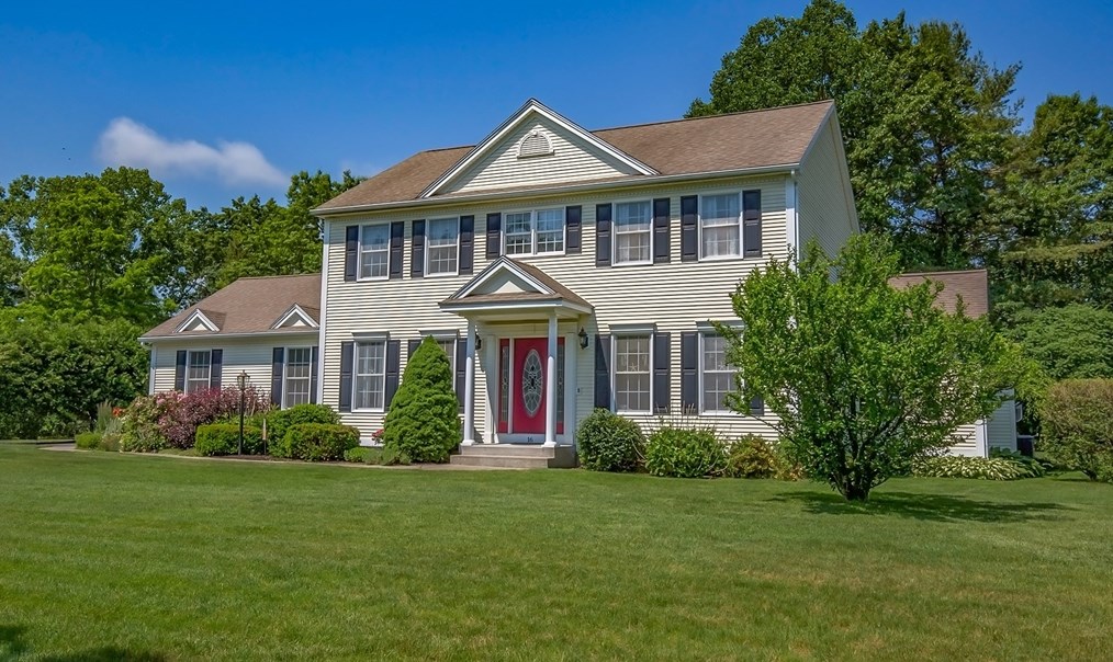16 Willow Brook Ln, Montgomery, MA 01085