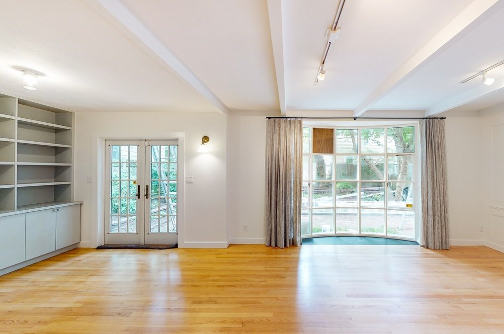 23 Sparks St, Cambridge MA  02138-4701 exterior