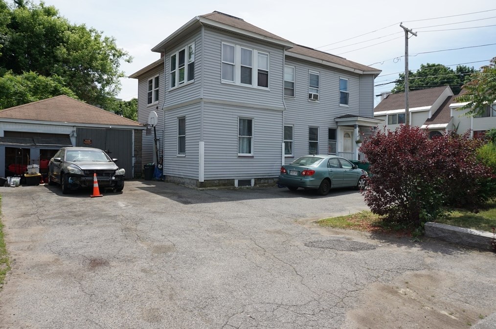 48 Stevens St, Lowell MA 01851-1208 exterior