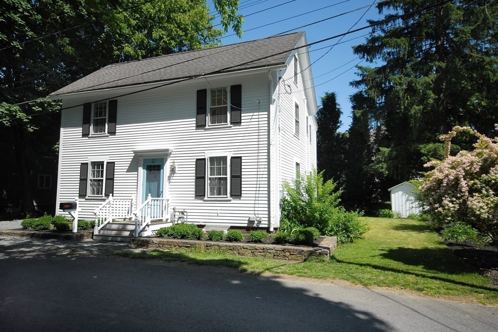 27 Bedford Ct, Concord, MA 01742 exterior