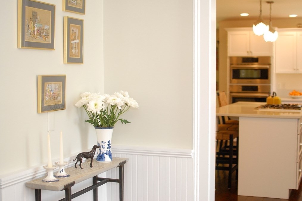 27 Bedford Ct, Concord MA 01742-2625 exterior