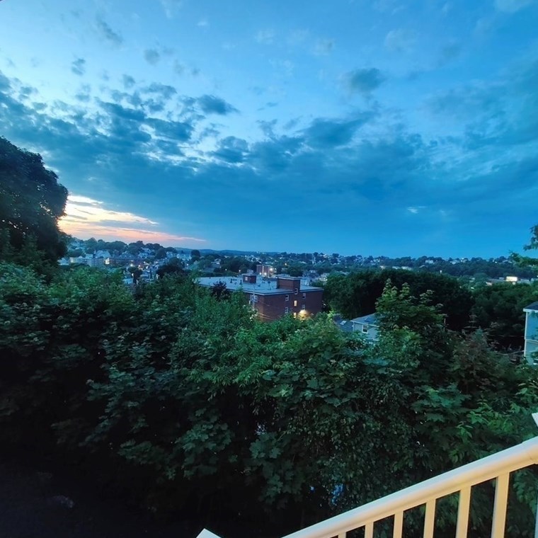 113 Summit Ave, Chelsea MA  02150-0021 exterior