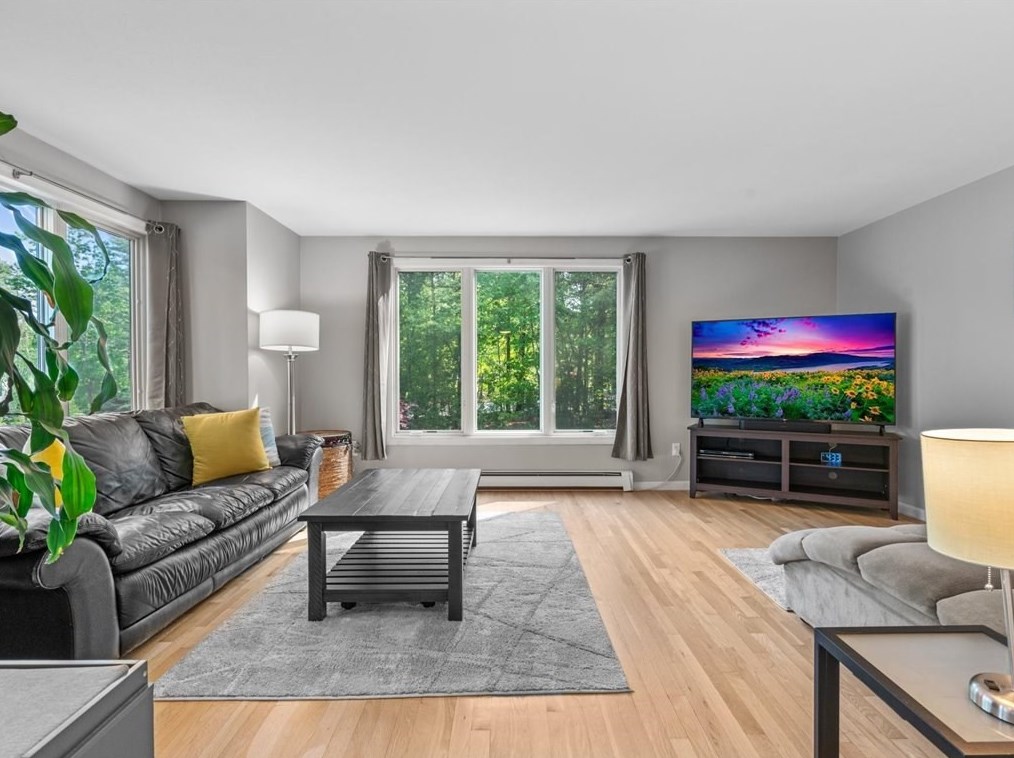 1 Trout Farm Ln, Duxbury MA 02332-4609 exterior