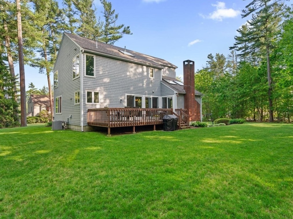 1 Trout Farm Ln, Duxbury MA 02332-4609 exterior