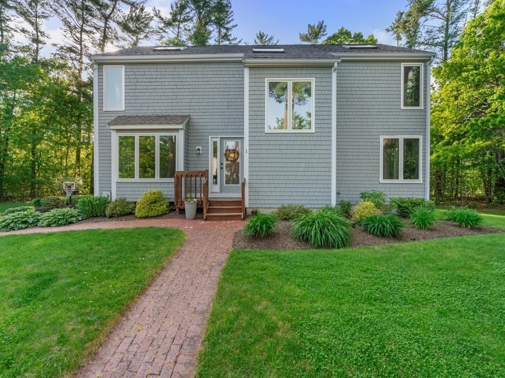 1 Trout Farm Ln, Duxbury, MA