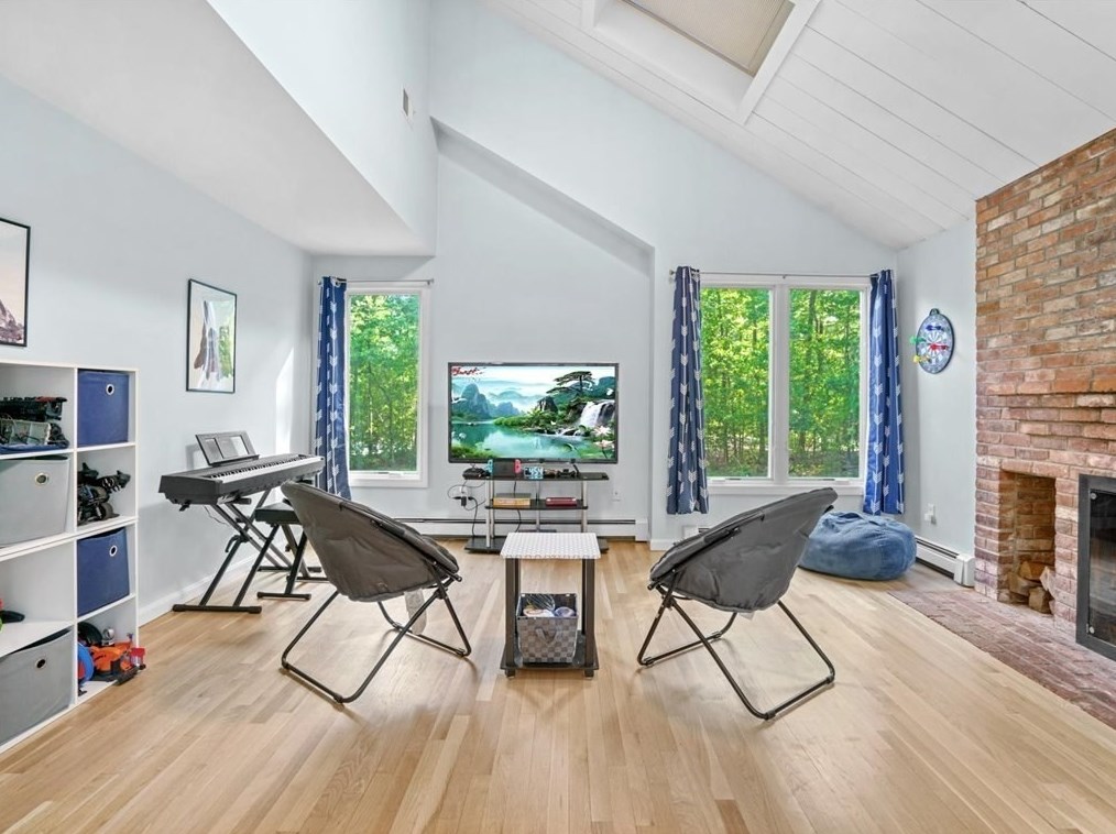 1 Trout Farm Ln, Duxbury MA 02332-4609 exterior