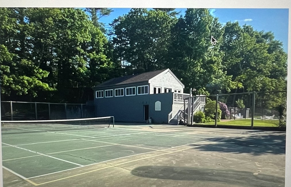 1 Trout Farm Ln, Duxbury MA 02332-4609 exterior