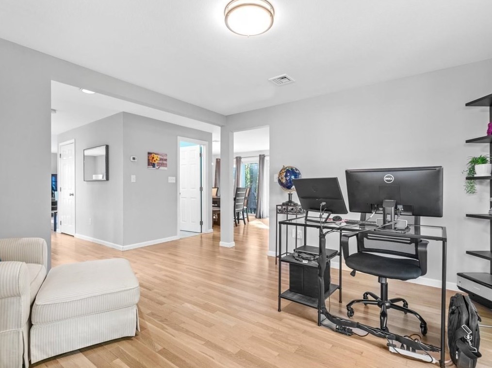 1 Trout Farm Ln, Duxbury MA 02332-4609 exterior