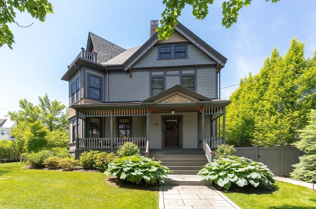 81 Hillside Ave, Arlington, MA 02476-5834