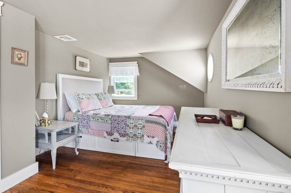 2 Bradford Ave, Scituate MA 02066-2308 exterior