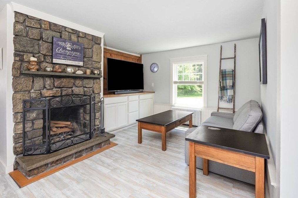 2 Bradford Ave, Scituate MA 02066-2308 exterior