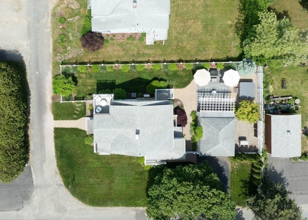 2 Bradford Ave, Scituate MA 02066-2308 exterior