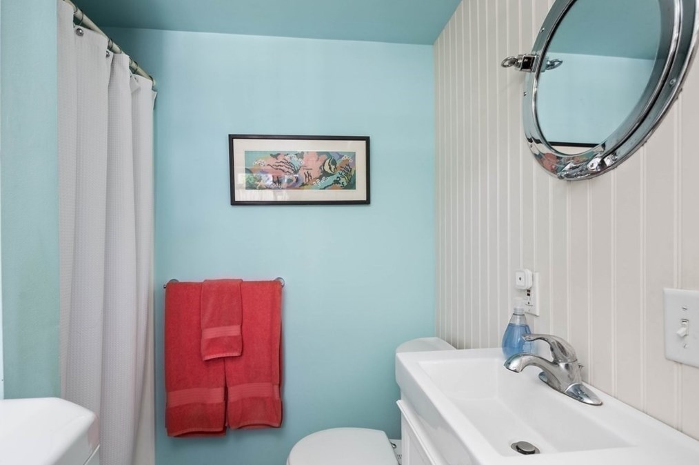 2 Bradford Ave, Scituate MA 02066-2308 exterior