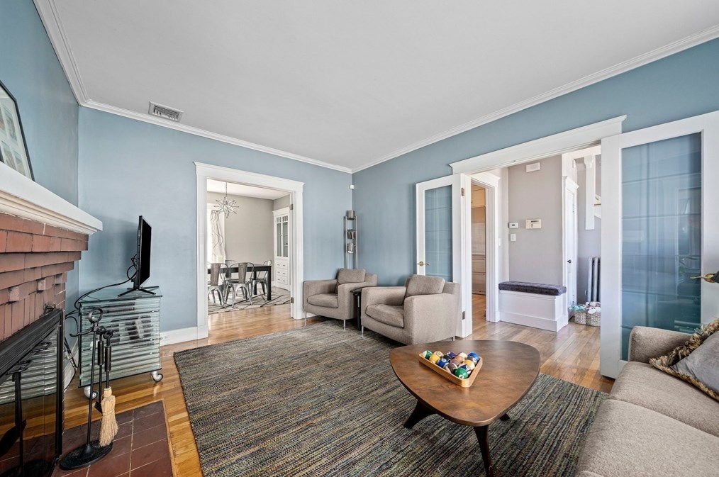 111 Shr Ave, Quincy MA 02169-2406 exterior