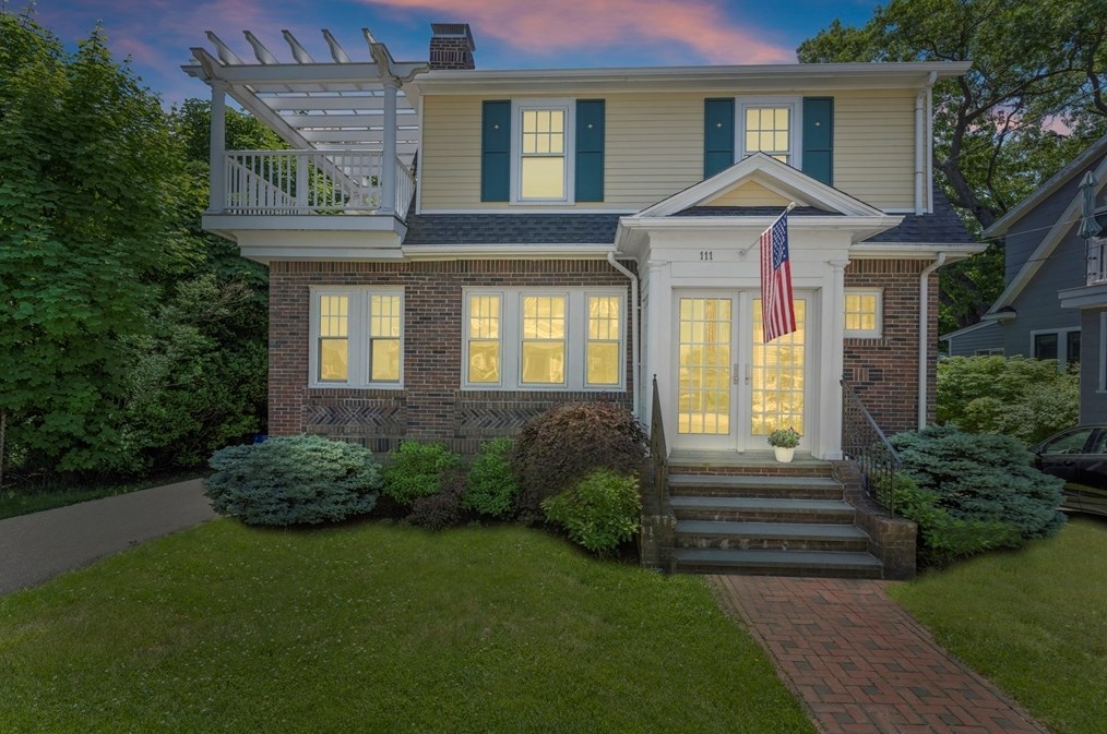 111 Shr Ave, Quincy MA 02169-2406 exterior