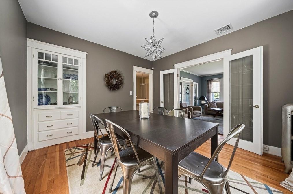 111 Shr Ave, Quincy MA 02169-2406 exterior