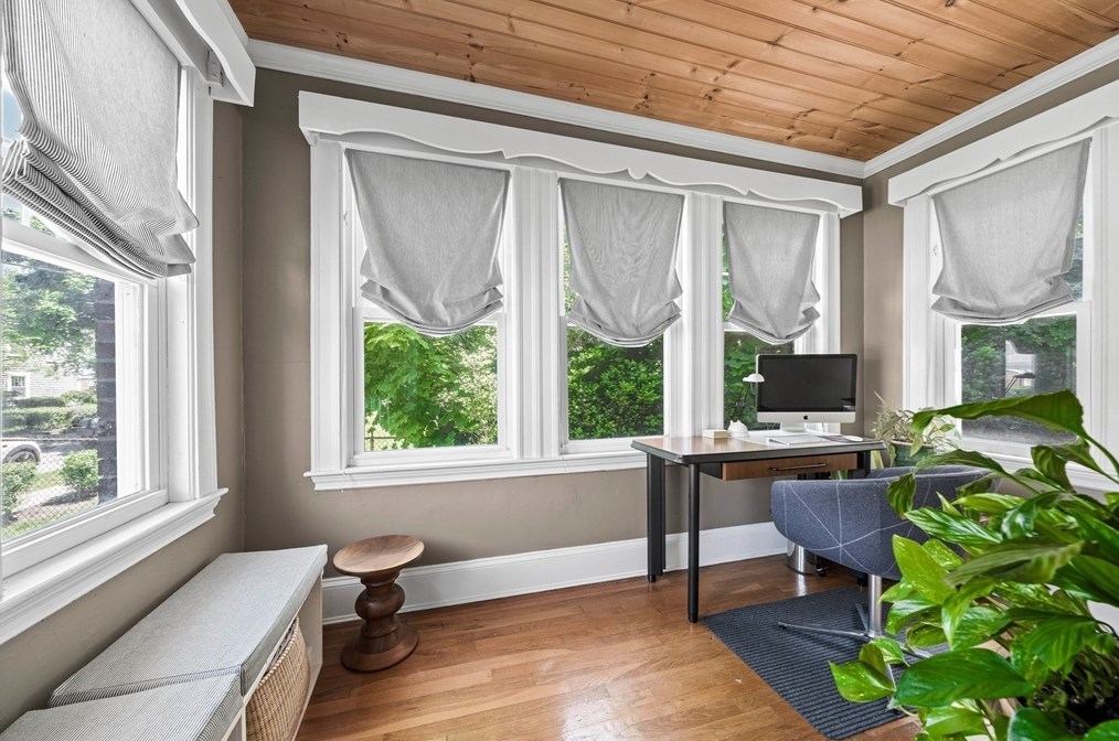 111 Shr Ave, Quincy MA 02169-2406 exterior