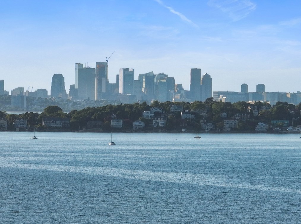 111 Shr Ave, Quincy MA 02169-2406 exterior