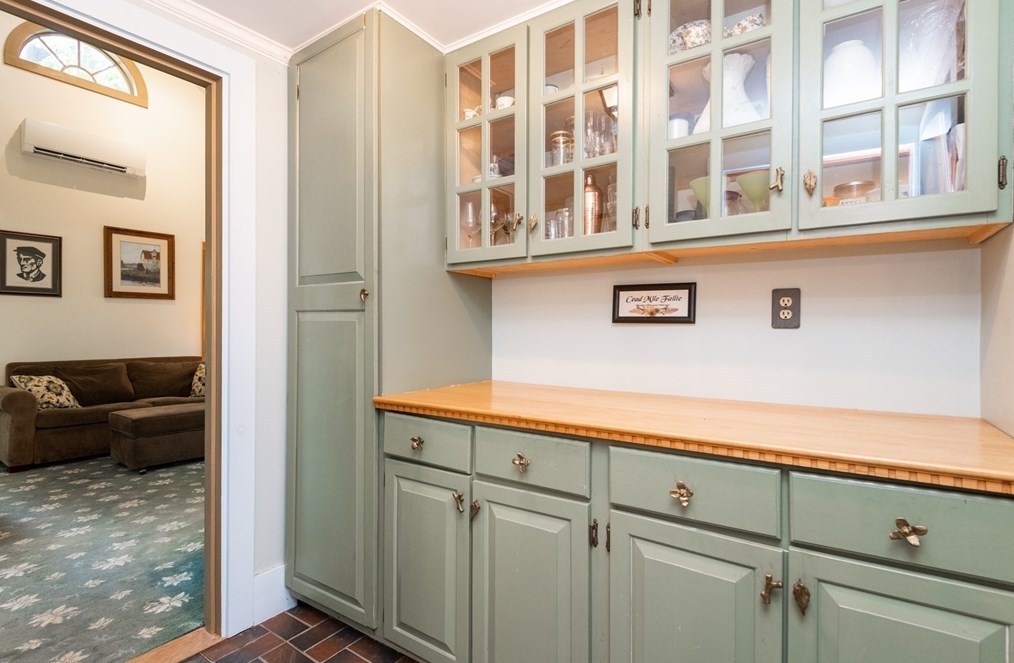 304 St, Haverhill MA 01833-1213 exterior