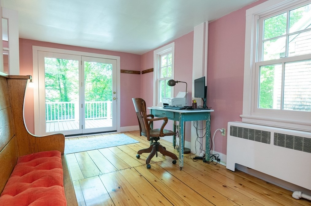 304 St, Haverhill MA 01833-1213 exterior