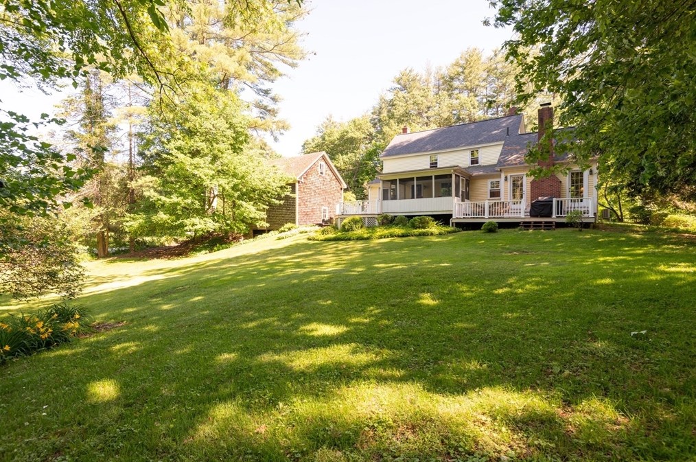 304 St, Haverhill MA 01833-1213 exterior