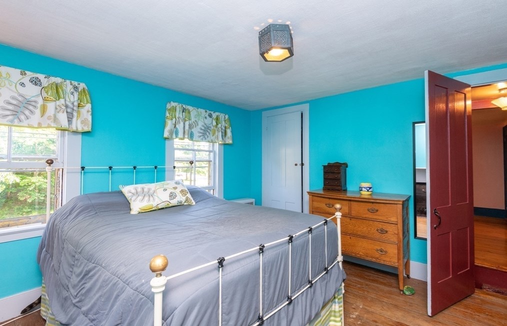 304 St, Haverhill MA 01833-1213 exterior