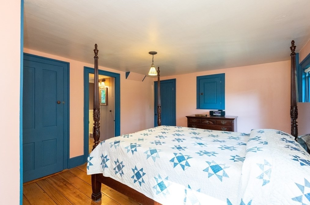 304 St, Haverhill MA 01833-1213 exterior