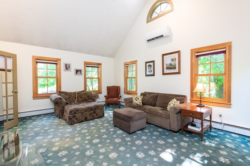 304 St, Haverhill MA 01833-1213 exterior