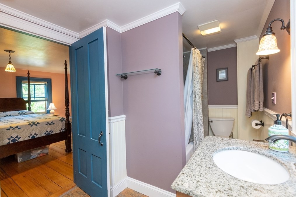 304 St, Haverhill MA 01833-1213 exterior