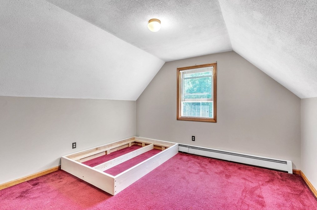 17 Ware St, Palmer MA  01069-1556 exterior