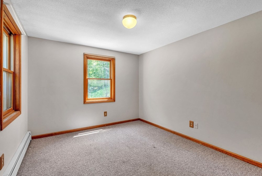 17 Ware St, Palmer MA  01069-1556 exterior