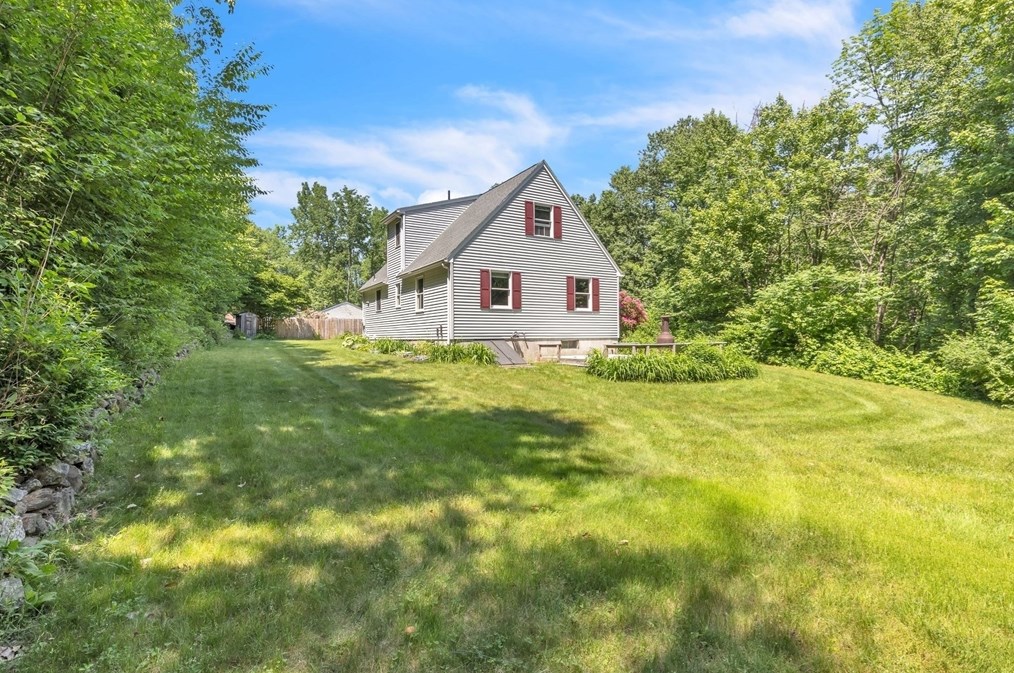 17 Ware St, Palmer MA  01069-1556 exterior