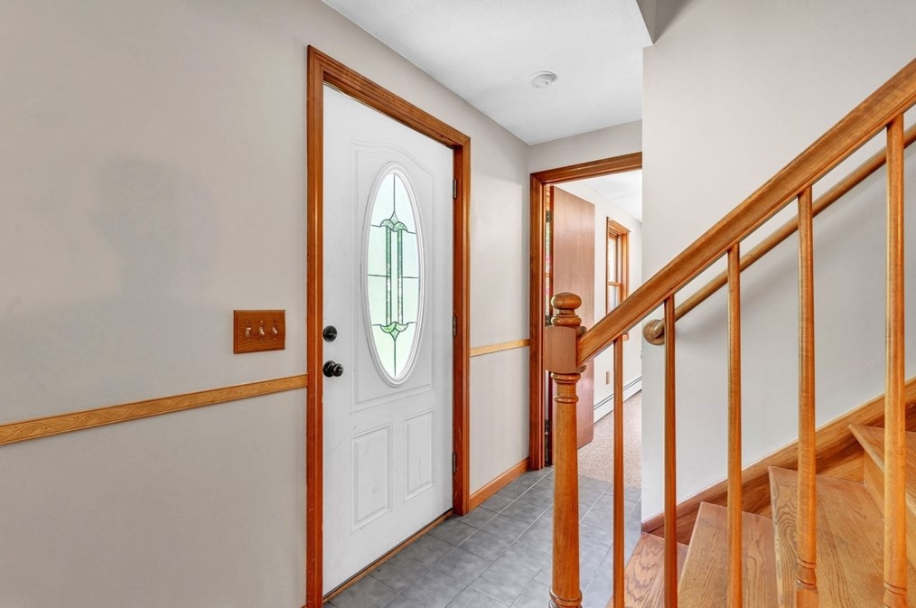 17 Ware St, Palmer MA  01069-1556 exterior