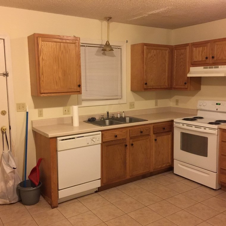 88 Brook St, Holyoke MA  01040-5403 exterior