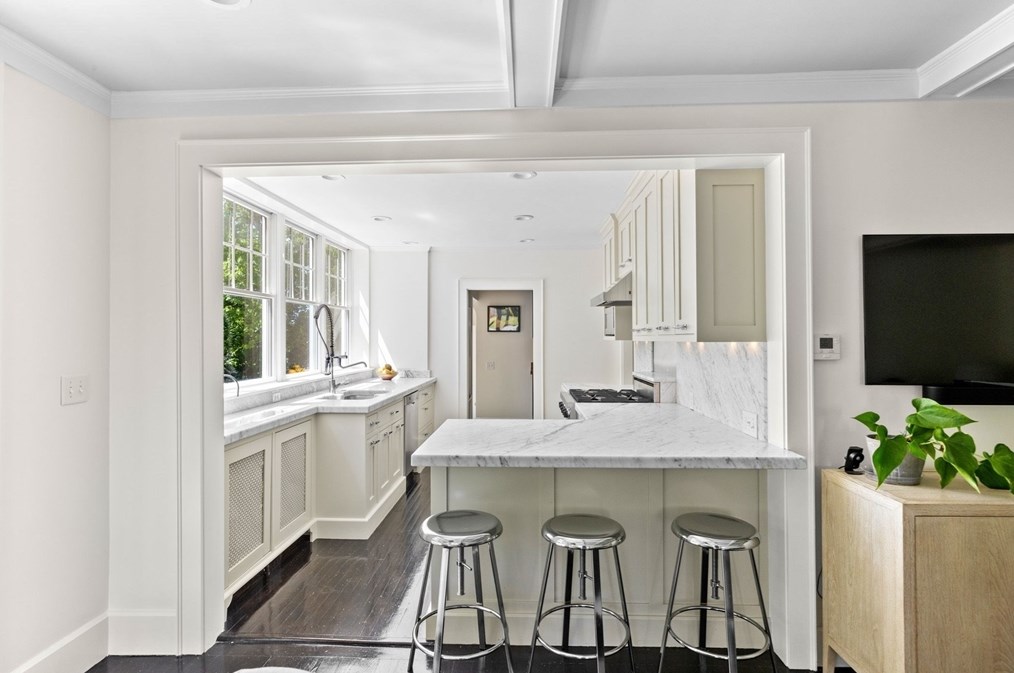 17 Atlantic Ave, Cohasset MA  02025-1802 exterior