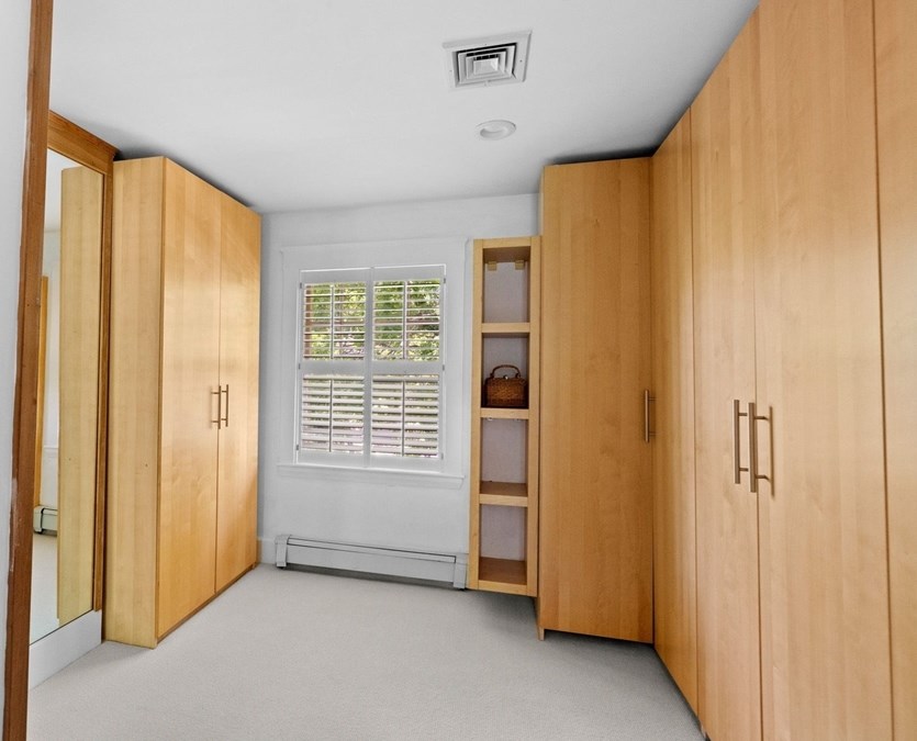 17 Atlantic Ave, Cohasset MA  02025-1802 exterior